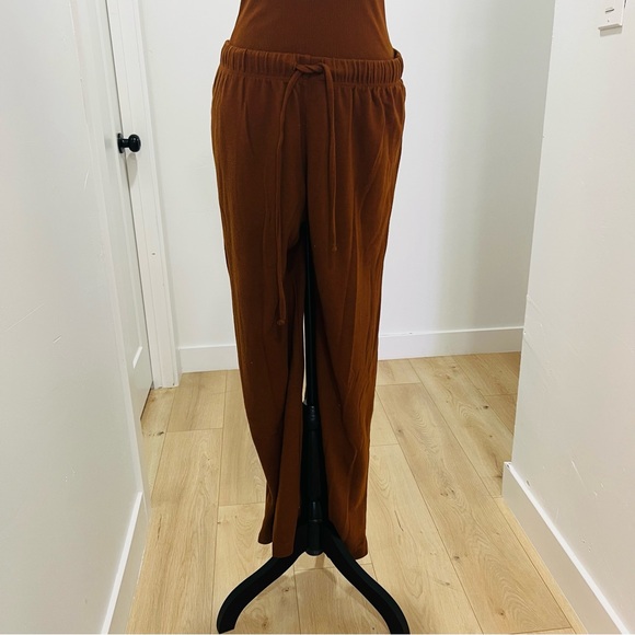 DONNI. Rust Ribbed Tank Top - Picture 6 of 8